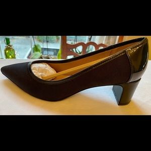 Abella Alice Pumps/ Navy Blue/ Size 7.5M